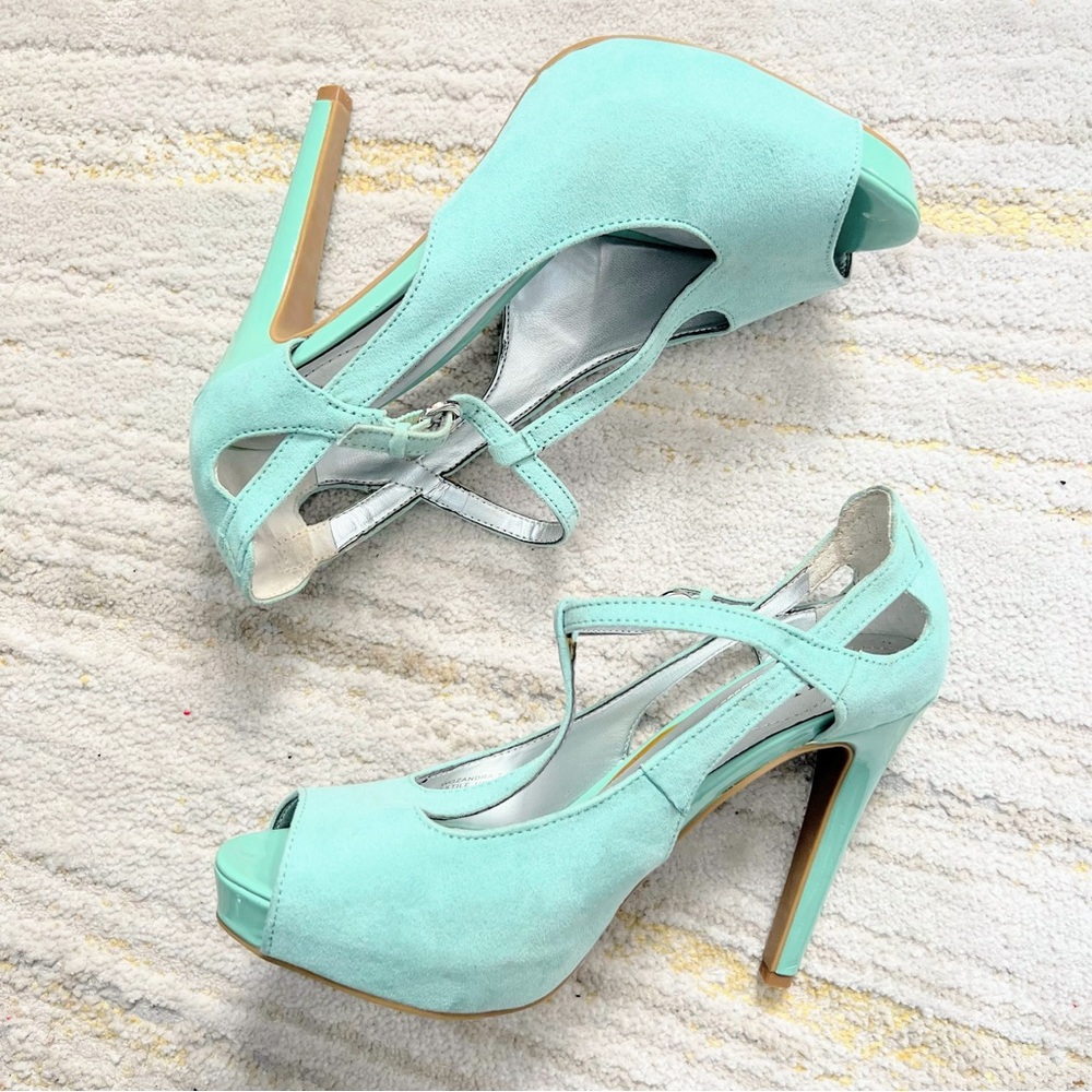 Guess Light Green Teal Heel Shoes Size 6